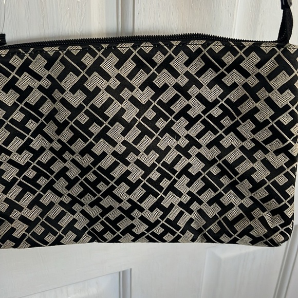 Tommy Hilfiger crossbody - Picture 6 of 12